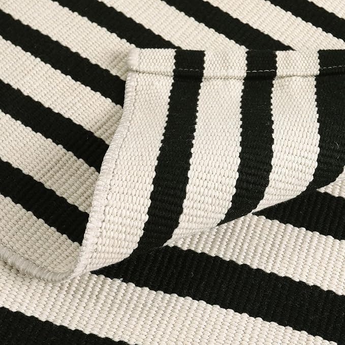 LEEVAN 4'X6' Black and White Striped Woven Cotton Reversible Outdoor Rug | Machine Washable Front Porch Rug, Entryway Door Mat, Indoor Layering Carpet for Balcony Farmhouse Laundry Patio
