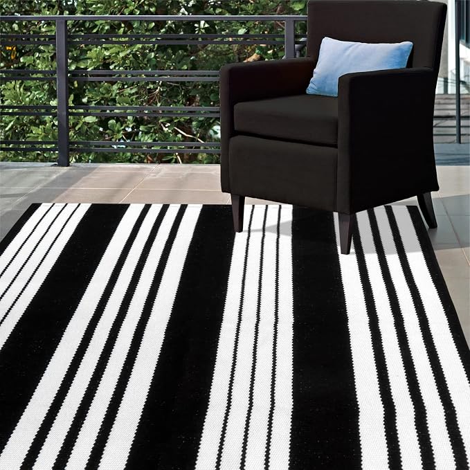 LEEVAN 4'X6' Black and White Striped Woven Cotton Reversible Outdoor Rug | Machine Washable Front Porch Rug, Entryway Door Mat, Indoor Layering Carpet for Balcony Farmhouse Laundry Farmhouse