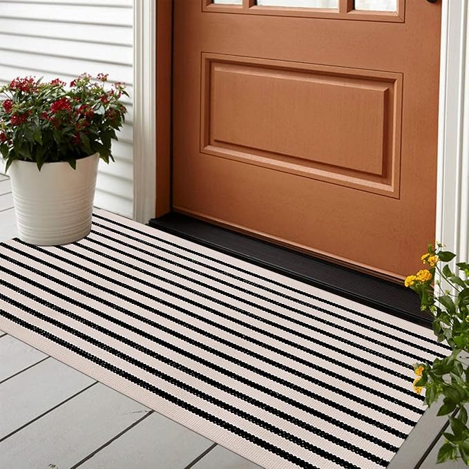LEEVAN Outdoor Runner Rug 2x4.3 Black and White Striped Front Porch Rug | Layering Fall Doormat Farmhouse Front Porch Rug Cotton Woven Washable Throw Carpet Runner for Front Steps/Bathroom/Kitchen