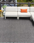Unique Loom Outdoor Solid Collection Area Rug (7' 10" Square Black/Ivory)