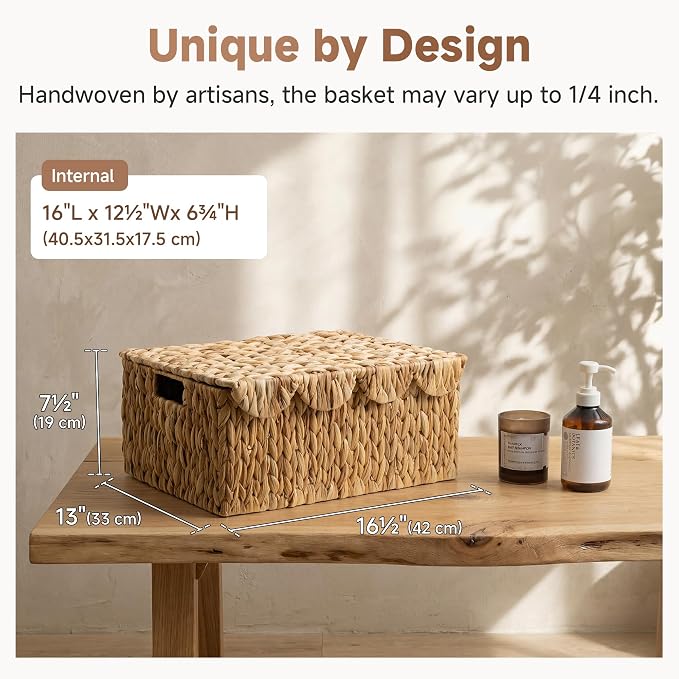 StorageWorks Wicker Basket with Lid, Scalloped Edge Woven Basket, Water Hyacinth Storage Baskets with Lid, Large Baskets for Shelves, Decorative Storage Boxes, 16½" L X 13" W X 7½" H