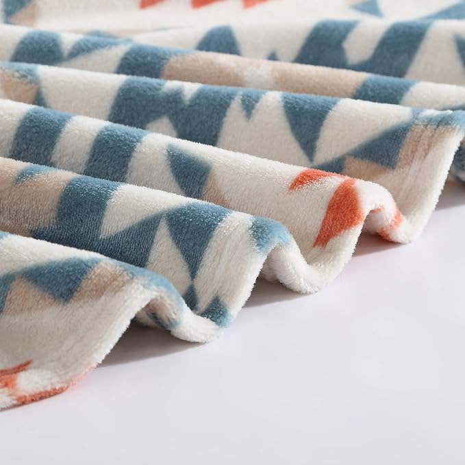 Wrangler - King Size Blanket, Super Soft & Reversible Plush Fleece Bedding, Throw Blanket for Couch or Bed (Dakota Blue)