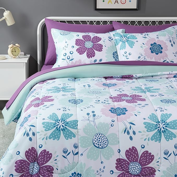 Amazon Basics 7-Piece Microfiber Kid's Comforter Bed-in-a-Bag Bedding Set with Sheets, Full/Queen, Bluish Flowers