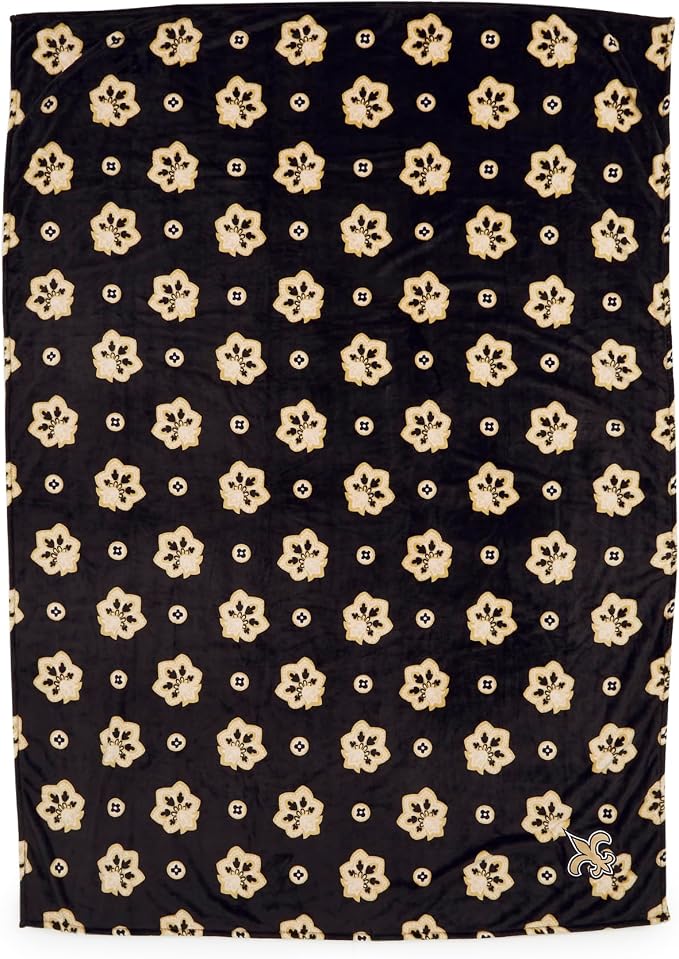 Vera Bradley Women's Fleece NFL Oversized Throw Blanket (Multiple Teams Available), Neworleanssaintsonblack/Goldbandana, One Size
