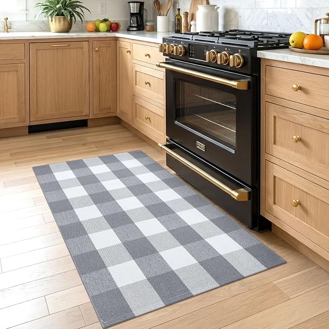 KOZYFLY Buffalo Plaid Area Rugs 2.3x3.6 Ft Grey and White Rug Washable Front Door Mat Woven Cotton Indoor Outdoor Rug for Front Porch Kitchen Entryway Patio Farmhouse Checkered Doormat