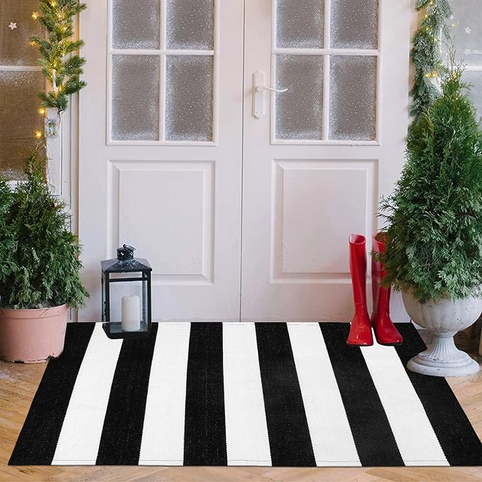 LEEVAN Black and White Outdoor Rug 2.3' x 3.6', Washable Striped Front Porch Rugs, Cotton Woven Layered Front Door Mat, Farmhouse Entryway Rug Reversible Foldable Indoor Doormat for Layered