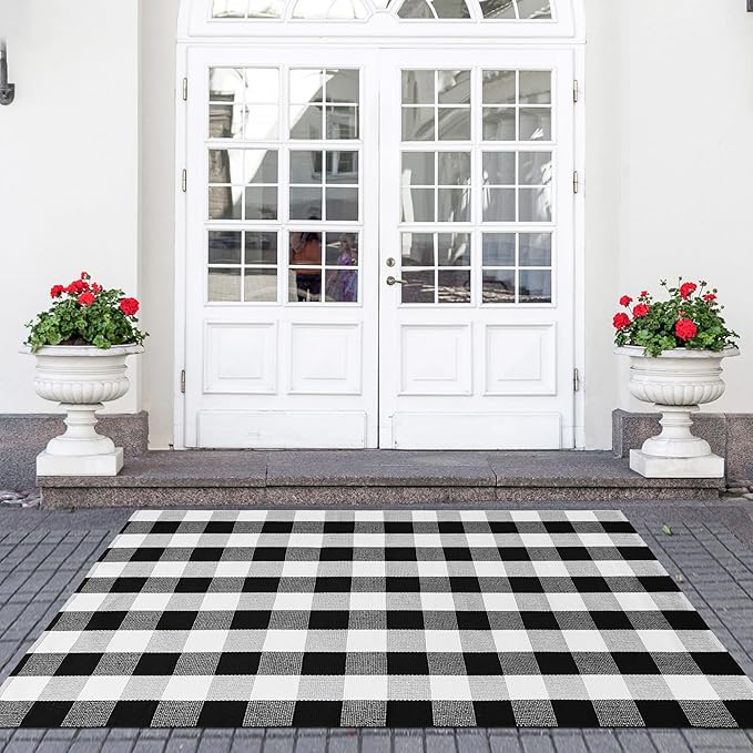 Buffalo Plaid Rug 4x6 Black and White Outdoor Rug Checkered Cotton Woven Washable Front Porch Layered Door Mats Carpet for Living Room Bedroom Farmhouse Patio Decor