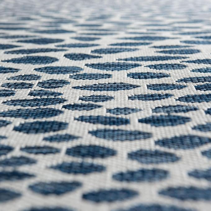 Unique Loom Outdoor Collection Area Rug - Cape Town (5' 3' x 8' Oval, Blue/ Olive)