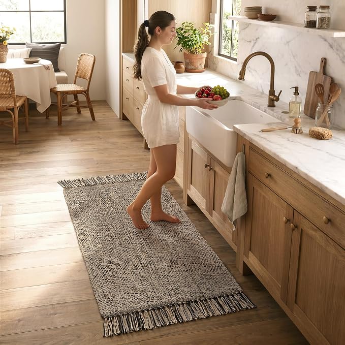 Collive 2' x 4.3' Indoor Outdoor Rug, Modern Farmhouse Kitchen Runner Rugs Hand-Woven Bathroom Rugs, Boho Washable Entry Carpet Natural/Black Reversible Front Door Mats for Laundry Porch Decor
