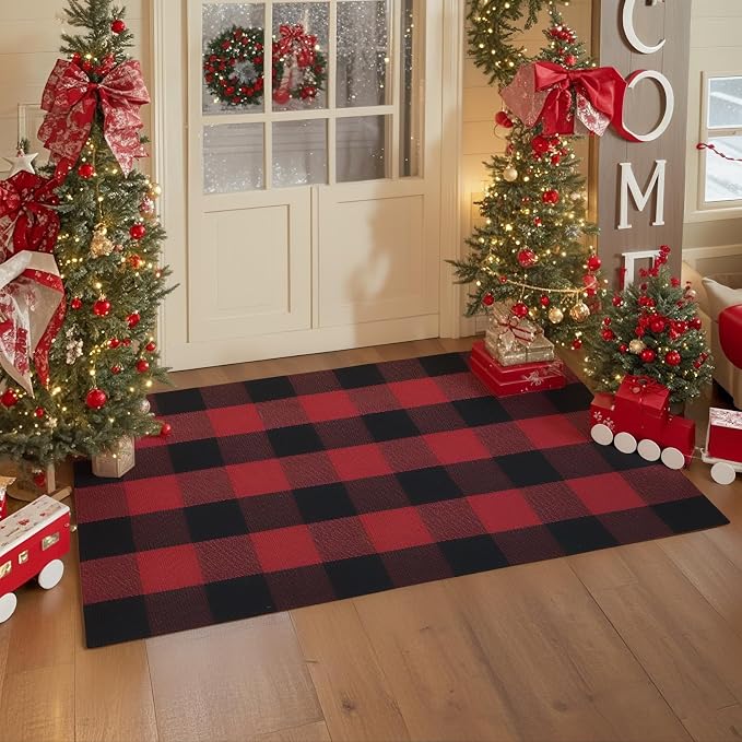 SEEKSEE Buffalo Plaid Outdoor Rug 27.5x43 Red and Black Front Door Mat, Layering Rug for Porch, Christmas Doormat, Front Porch Rug for Outdoor Entrance Entryway Patio Porch Winter Holiday Decor