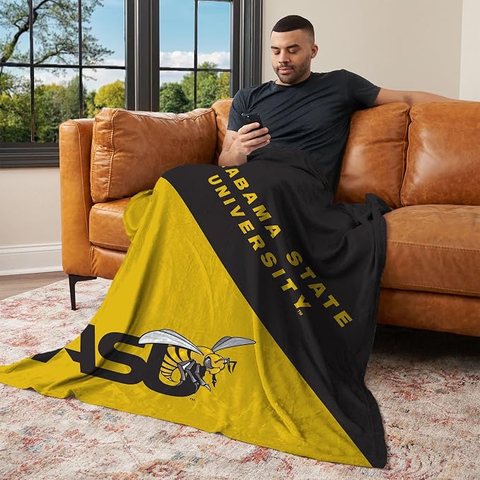 Northwest NCAA Silk Touch Throw Blanket, Ultra Soft Plush Polyester, Lightweight Warm Decorative Fan Gift, 46 x 60 in