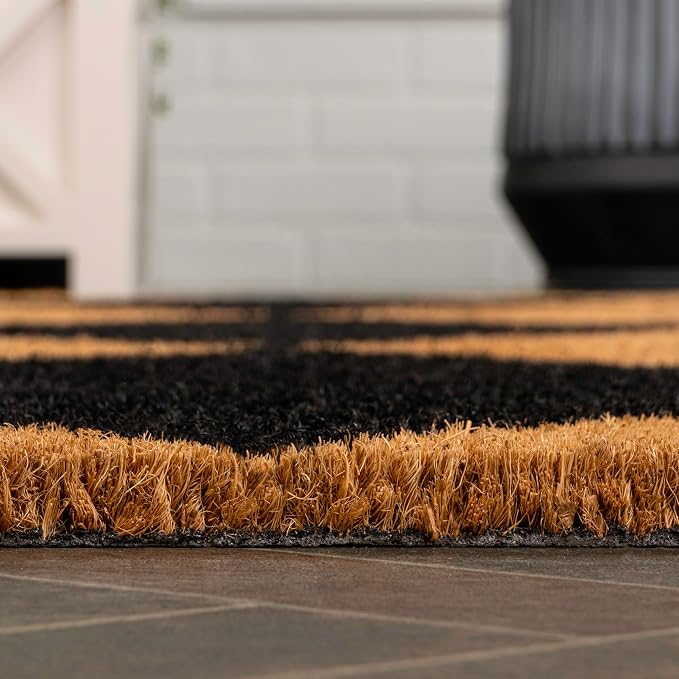 JONATHAN Y Natural Coir Indoor/Outdoor Area Rug 3X4 Natural/Black Geo, Peater Classic Casual Commerical Doormat Ideal for Door Entrance, Patio, Porch, Backyard, Garages NRF111A-34