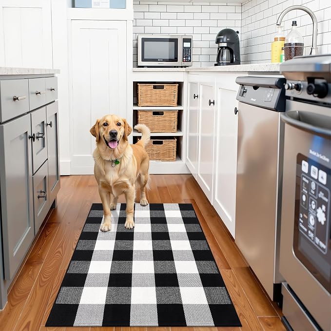 OLANLY Buffalo Plaid Rug 2' x 3' (24" x 36") – Black and White Cotton Checkered Doormat, Washable Indoor Outdoor Rug for Layered Front Porch, Kitchen, Entryway Decor