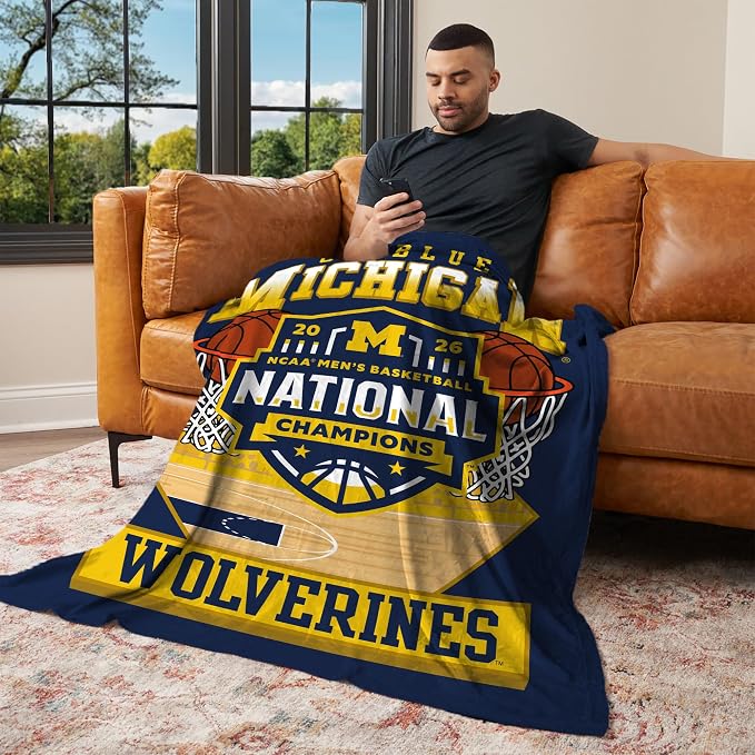Northwest NCAA Silk Touch Throw Blanket, Ultra Soft Plush Polyester, Lightweight Warm Decorative Fan Gift, 46 x 60 in