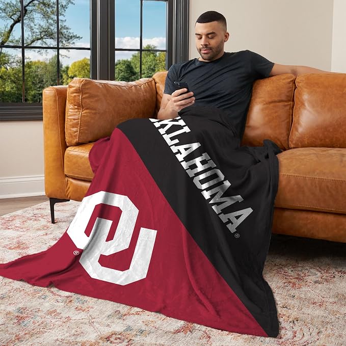 Northwest NCAA Silk Touch Throw Blanket, Ultra Soft Plush Polyester, Lightweight Warm Decorative Fan Gift, 46 x 60 in