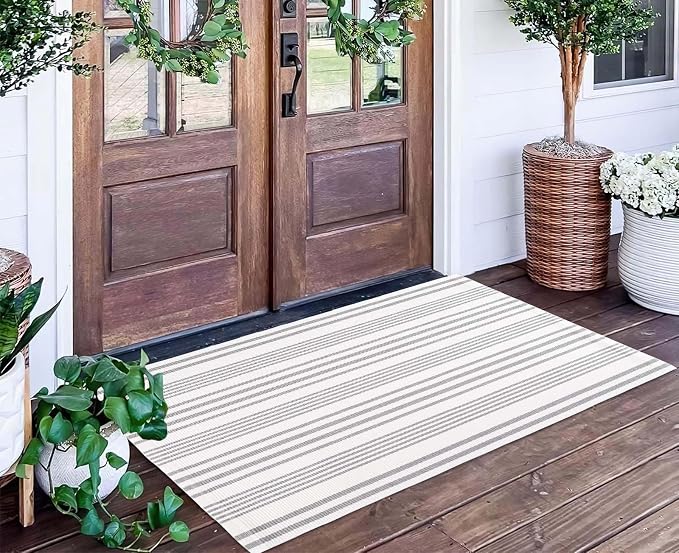 Grey and White Outdoor Rug 24'' x 51''Striped Front Porch Rug Hand-Woven Machine Washable Layered Door Mats for Entryway/Bedroom/Outdoor
