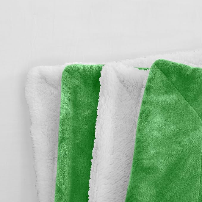 Elegant Comfort Reversible and Ultra-Plush Flannel Fleece Sherpa Throw- Lightweight Soft and Cozy- All Season Decorative Throw, Perfect for Lounging, 50 x 60 inches, Emerald Green
