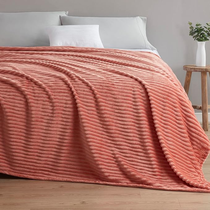 Nestl Rose Throw Blanket for Couch - Cozy Warm Fuzzy Blankets for Women, Plush Small Fleece Throws for Girls - Misty Rose, 50 x 60 Inches