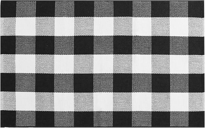 IOHOUZE Buffalo Plaid Checkered Rug 2x3 Ft Front Door Mats, Washable Area Rugs for Front Porch Decor, Spring Summer Welcome Mats Outdoor, Black White Rug for Farmhouse/Entryway/Home Entrance