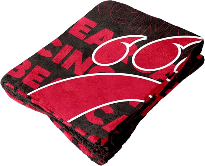 Logo Brands NCAA Classic Fleece Throw Blanket -50” x 60” Ultra-Soft Game Day Blanket with Bold Team Colors & Logo – Cozy College Team Bedding for Fans & Alumni