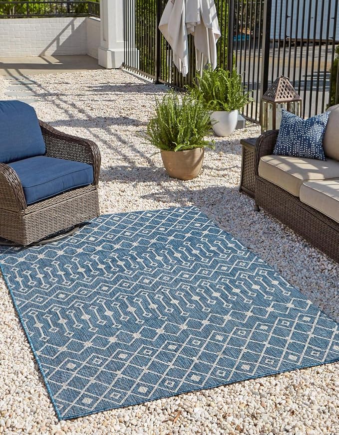Unique Loom Outdoor Trellis Collection Area Rug - Tribal Trellis (5' 3" x 7' 1" Rectangle Blue/Ivory)