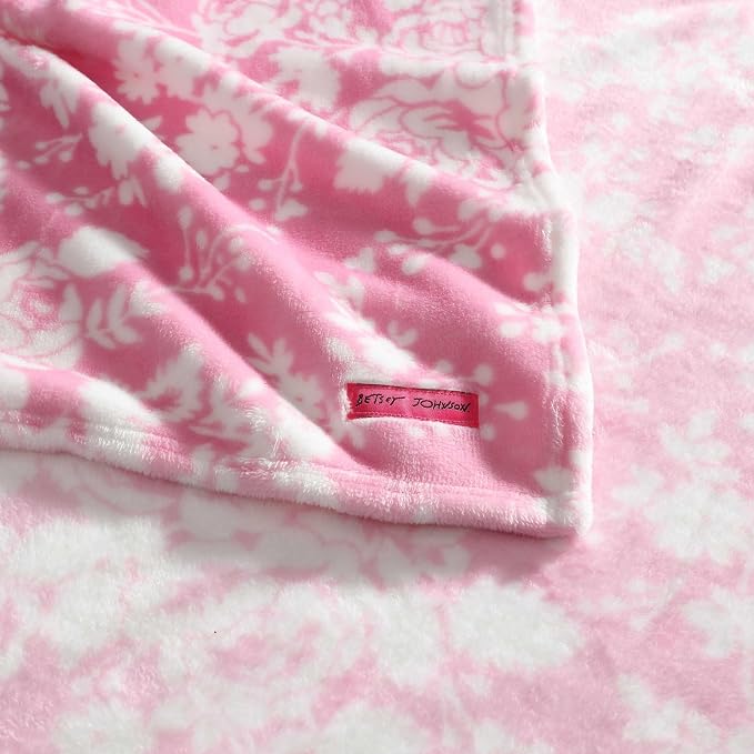 Betsey Johnson - Blanket, Buttery-Soft Throw Blanket for Couch or Bed, Boldly Plush & Oversized Bedding (Cottage Floral Pink, 50" x 70")