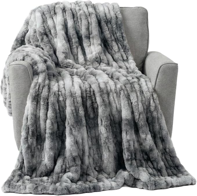 Lavish Home Oversized Ruched Faux Fur Blanket - 60x80-Inch Plush Polyester Faux Fur Queen-Size Throw for Sofas and Beds - Luxurious Bedding (Silver)