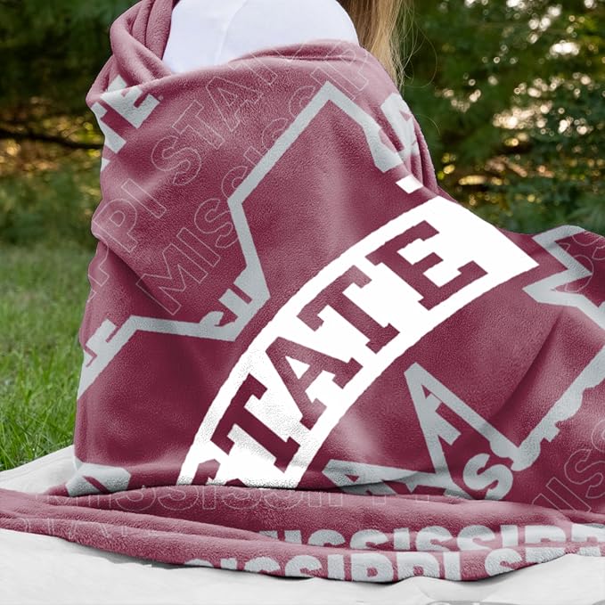 Logo Brands NCAA Classic Fleece Throw Blanket -50” x 60” Ultra-Soft Game Day Blanket with Bold Team Colors & Logo – Cozy College Team Bedding for Fans & Alumni
