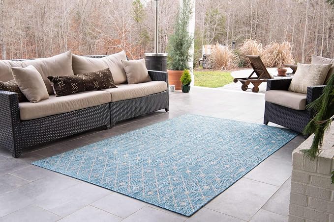 Unique Loom Outdoor Trellis Collection Area Rug - Tribal Trellis (5' 1" x 8' Rectangle, Aqua/ Ivory)