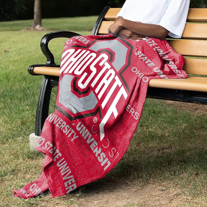 Logo Brands NCAA Classic Fleece Throw Blanket -50” x 60” Ultra-Soft Game Day Blanket with Bold Team Colors & Logo – Cozy College Team Bedding for Fans & Alumni