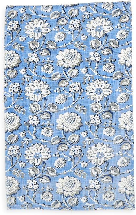 Vera Bradley Women's Fleece Throw Blanket – Soft Plush Blanket for Couch, Bedroom & Home Décor