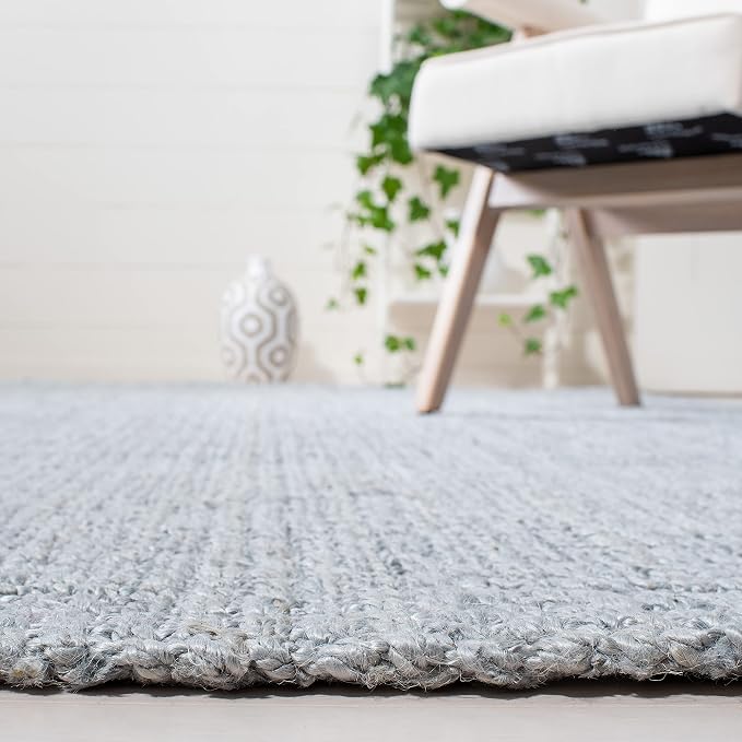 SAFAVIEH Area Rug 9' Round - Natural Fiber Collection - Light Grey, Handmade Jute & Coir, Farmhouse Style, Chunky Textured Thick Pile (NF747F)