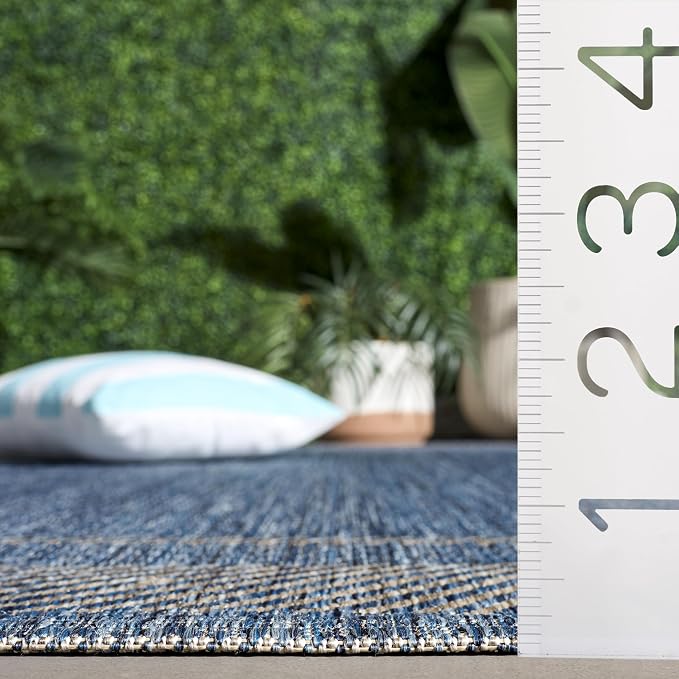 SAFAVIEH Courtyard Accent Rug 2'7"x5', Navy & Grey CY8477-40021