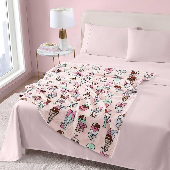 Betsey Johnson - Blanket, Buttery-Soft Throw Blanket for Couch or Bed, Boldly Plush & Oversized Bedding (Coquette Ice Cream Pink, 50" x 70")
