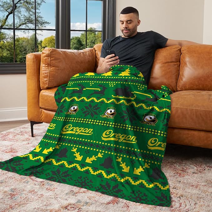 Northwest NCAA Oregon Ducks, Xmas Time, Silk Touch Throw Blanket, 50 x 60 Inches