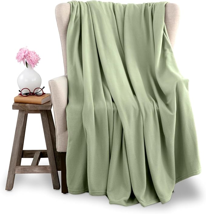 Full/Queen Size Microfleece Blanket | Fleece Bed Blanket | All-Season Comfort| Supersoft Lightweight Throw Blanket | Plush Throw Blanket for Bed Couch or Sofa | Travel Blanket | Pet-Friendly | Green