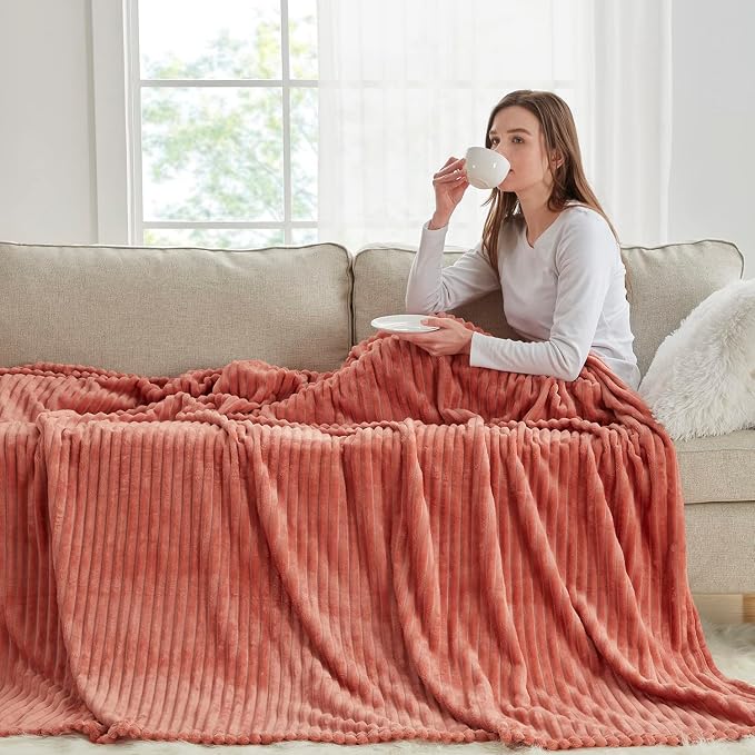 Nestl Rose Throw Blanket for Couch - Cozy Warm Fuzzy Blankets for Women, Plush Small Fleece Throws for Girls - Misty Rose, 50 x 60 Inches