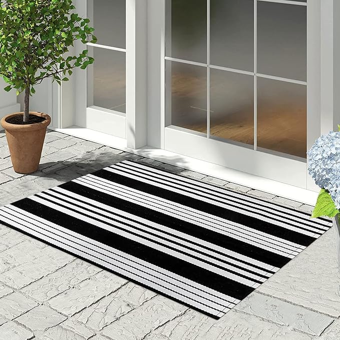 Black and White Striped Outdoor Rug 24'' x 35'' Door Mat Outdoor Machine Washable Welcome Mats Cotton Hand-Woven Entryway Rug for Front Porch/Entryway/Laundry/Bathroom/Bedroom