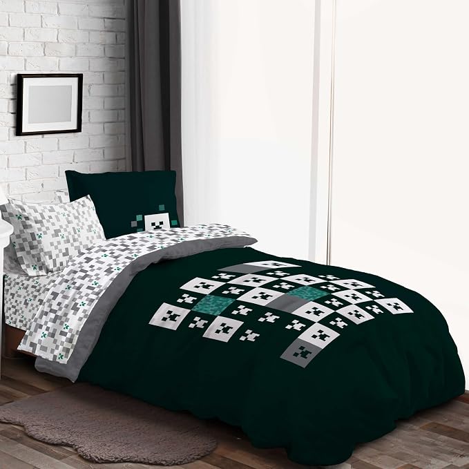 Minecraft Creeper Twin Comforter Set 5 Piece Video Game Bedding, Green | Zombie Enderman, Bed in a Bag, Comforter Sheets Sham Pillowcase, Official Product, Microfiber, Machine Washable, Kids Gift