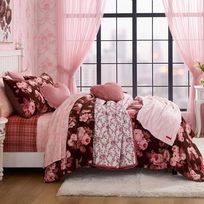 Betsey Johnson - Soft Plush Throw 50x70, Floral Blanket for Bed or Couch | Soft Embossed Plush, Cozy Warmth, Floral Bouquet Design, 50x70 Size, Machine Washable