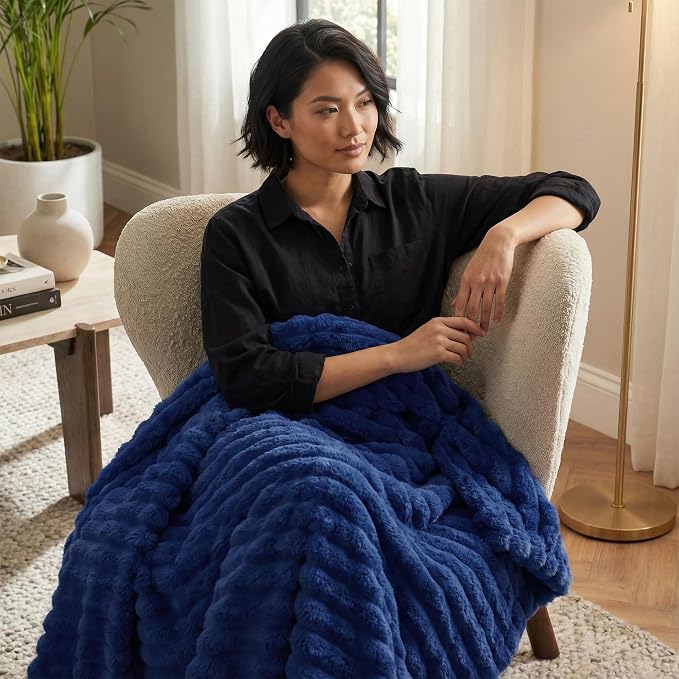 Americanflat 50x60 Faux Fur Throw Blanket - Soft and Breathable Throw Blanket for Couch, Bed, Chair - Blue Faux Fur Blankets Perfect for Home, Bedroom, or Outdoor Use