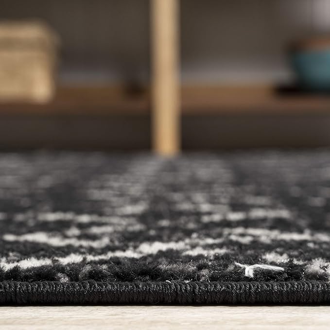 JONATHAN Y Boho Vintage Diamond Black/Ivory Round Area Rug 5 ft, Moroccan Hype for Living Room, Bedroom, Kitchen, Office, Easy-Cleaning, High Traffic, Pet-Friendly, Non-Shedding (MOH101D-5R)