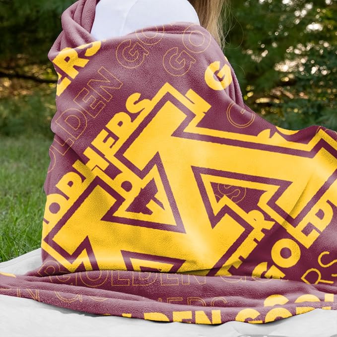 Logo Brands NCAA Classic Fleece Throw Blanket -50” x 60” Ultra-Soft Game Day Blanket with Bold Team Colors & Logo – Cozy College Team Bedding for Fans & Alumni