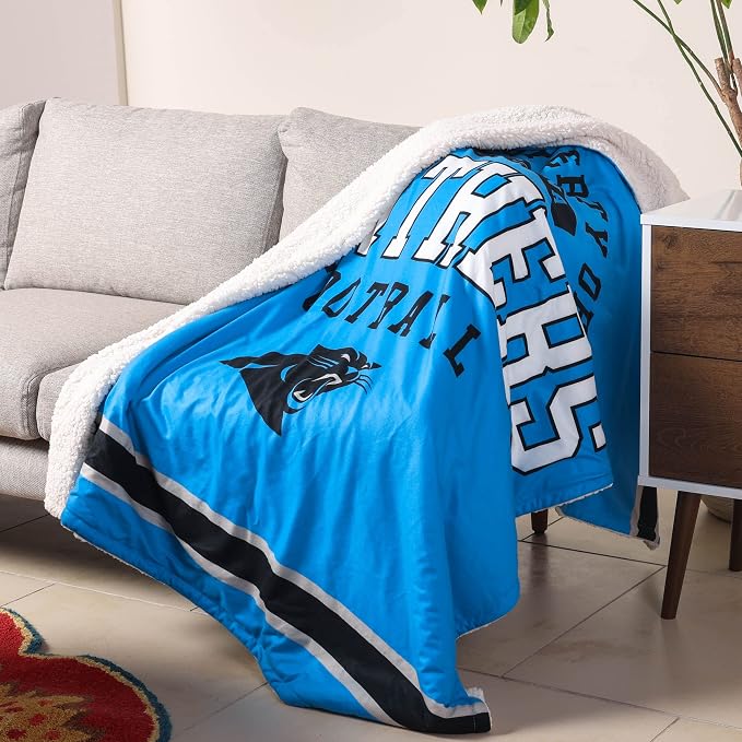 FOCO NFL Unisex-Adult NFL Team Logo Property 60" x 50" Sherpa Plush Throw Blanket