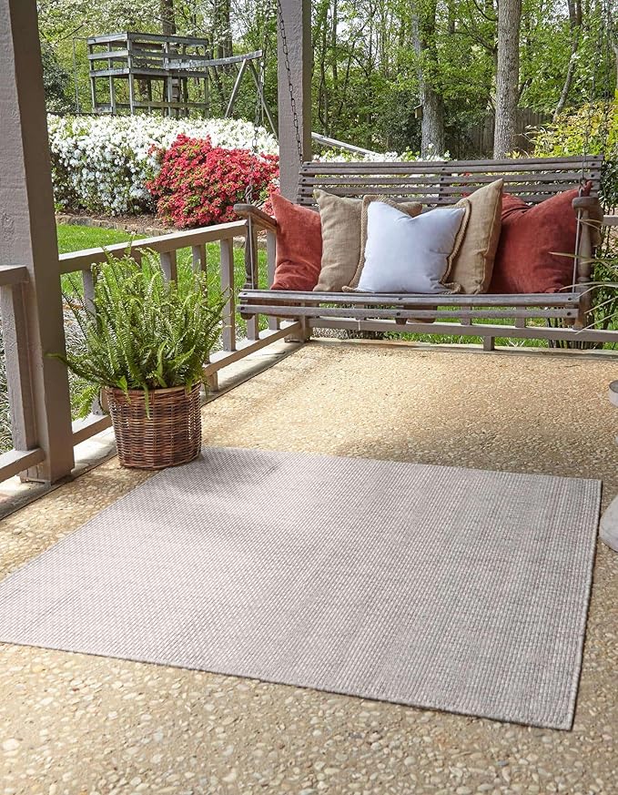 Unique Loom Outdoor Solid Collection Area Rug (6' 1" Square Light Gray/Ivory)