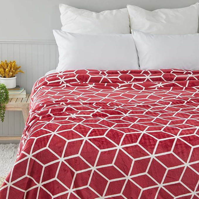 Elegant Comfort Luxury Velvety-Soft Coral Flannel Blanket Micro-Velour Ultra-Softness Fuzzy Plush, Twin/Twin XL, Burgundy