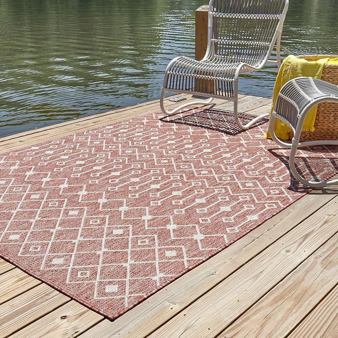 Unique Loom Outdoor Trellis Collection Area Rug - Tribal Trellis (10' x 13' 1" Rectangle, Rust Red/ Ivory)