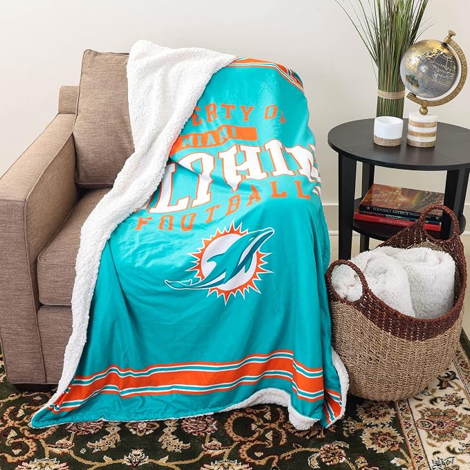 FOCO NFL Unisex-Adult NFL Team Logo Property 60" x 50" Sherpa Plush Throw Blanket