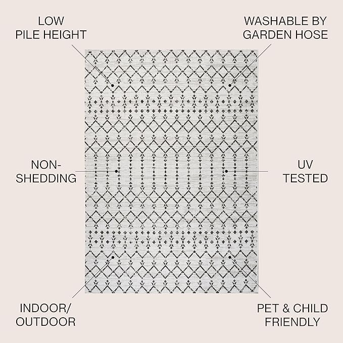JONATHAN Y Moroccan Geometric Indoor Outdoor Round Area Rug 3 Ft Cream/Black, Ourika Textured Weave for Backyard, Patio, Porch, Easy-Cleaning, High Traffic, Pet-Friendly, Non-Shedding (SMB108I-3R)