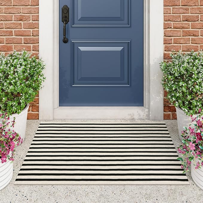LEEVAN 2.3'X3.6' Black and White Striped Woven Reversible Outdoor Rug | Small Machine Washable Front Porch Rug, Cotton Entryway Door Mat, Indoor Layering Carpet for Farmhouse Bathroom Laundry